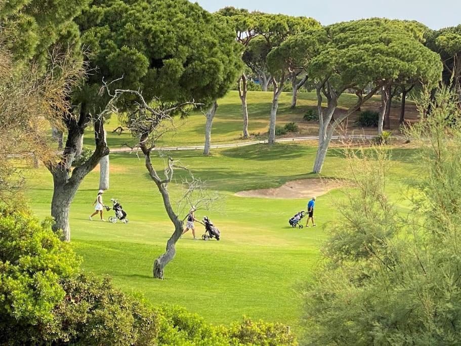 Sunny Villa With Golf Front View Vilamoura Extérieur photo