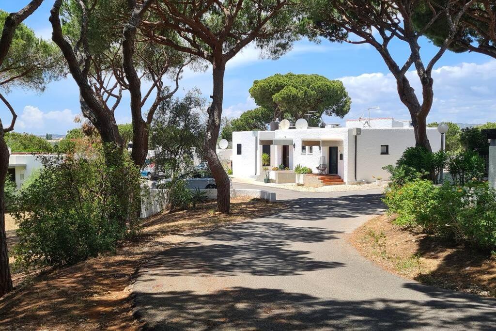 Sunny Villa With Golf Front View Vilamoura Extérieur photo