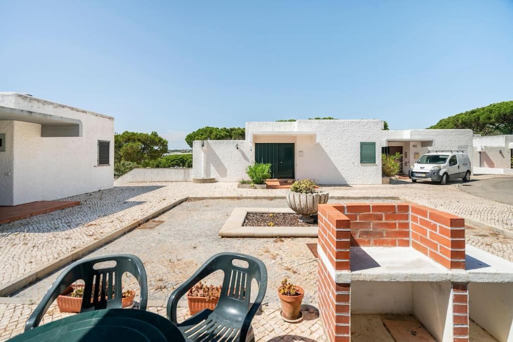 Sunny Villa With Golf Front View Vilamoura Extérieur photo